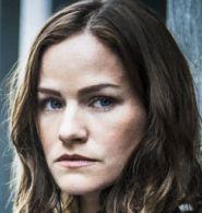 Kelly Overton