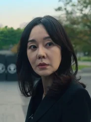 Yunjin Kim