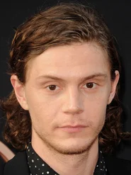 Evan Peters