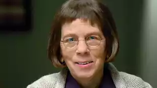 Linda Hunt