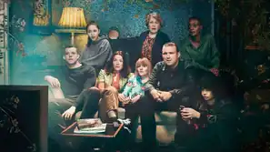 Play By Day: Serienstart von Years and Years bei Starzplay