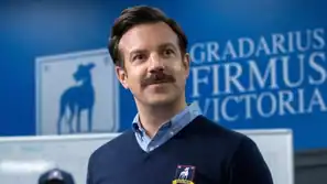 Play By Day: Serienstart von Ted Lasso bei Apple TV+