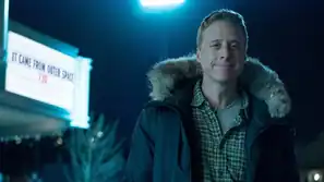 Resident Alien: Syfy bestellt 2. Staffel der Serie mit Alan Tudyk