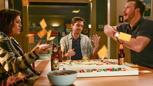 Szenenfoto aus dem Piloten der Serie Home Economics (c) ABC