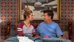 Serienfoto zur Serie Kevin Can F*** Himself (c) AMC