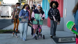 Betty: Staffel 2 der Skaterinnenserie ab August bei Sky Comedy