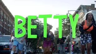 Heute neu: Staffel 2 von Betty bei Sky Comedy