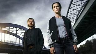 Der Cast der Serie Schneller als die Angst auf einem Poster (c) Das Erste