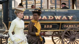 Szenenfoto von Louisa Jacobson und Denee Benton in der Serie The Gilded Age (c) HBO