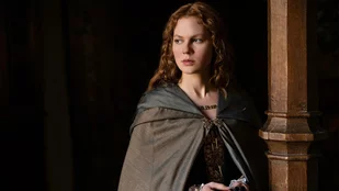 Becoming Elizabeth: Erste Bilder zur royalen Serie von Starz und Starzplay