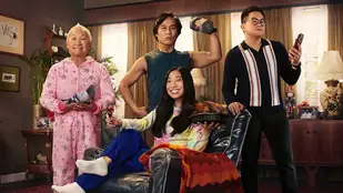 Heute neu: Staffel 2 von Awkwafina Is Nora From Queens bei CC