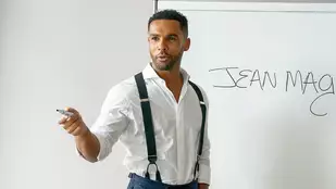 Emily in Paris: Lucien Laviscount wird f&uuml;r Staffel 3 bef&ouml;rdert