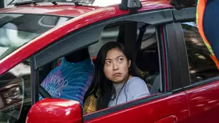 Awkwafina Is Nora From Queens: Comedy Central bestellt Staffel 3