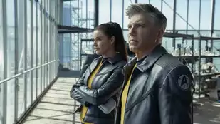 Rebecca Romijn und Anson Mount in Star Trek: Strange New Worlds, (c) Paramount+