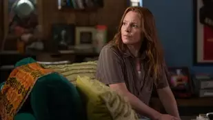 Yellowjackets: Erste Bilder aus Staffel 2 mit Lauren Ambrose
