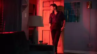 Jon Bernthal als American Gigolo