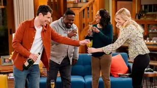 The Neighborhood: CBS winkt 6. Staffel fr&uuml;hzeitig durch