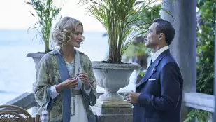 Auf der Terrasse des Hotel Portofino (c) BritBox