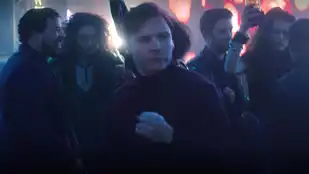 Kaiser Karl: Daniel Br&uuml;hl als Karl Lagerfeld in Disney-Serie