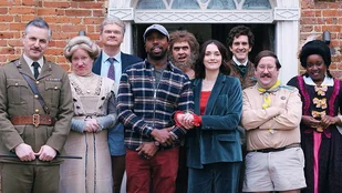 Heute neu: Staffel 5 von Ghosts bei BBC One