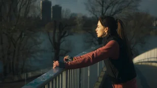Lena (Laura Berlin) in der Serie „Bauchgefühl“