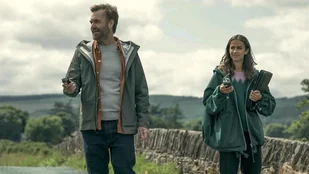 Will Forte und Robyn Cara in der Serie „Bodkin“