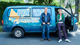 Moritz Bleibtreu und Enzo Brumm in „Viktor Bringt's“
