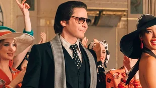 Daniel Brühl in der Serie „Becoming Karl Lagerfeld“