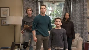 Heute neu: Staffel 3 von Manifest bei kabel eins