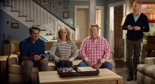 Modern Family: WhatsApp-Werbung sorgt f&uuml;r Comedy-Reunion