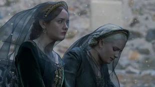 Olivia Cooke und Phia Saban in der Serie „House of the Dragon“
