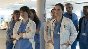 Das Team vom Joaquín Sorolla Hospita in der Serie „Breathless“ aka „Atemlos“