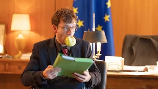 Heute neu: Staffel 4 von Parlament bei ONE