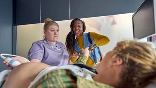 Heute neu: &bdquo;BFF - Best Family Forever&ldquo; bei ZDFneo