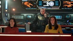 Rong Fu, Anson Mount und Rebecca Romijn in „Star Trek: Strange New Worlds“