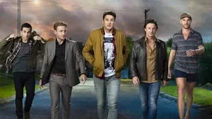 Nie in Deutschland gezeigt, trotzdem Kult: „The Almighty Johnsons“ wird 15!