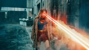 &bdquo;Supergirl&ldquo;: Neuer Trailer mit s&uuml;&szlig;em Krypto und Troublemaker Lobo