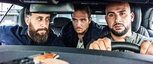 Die drei Hauptfiguren Toni (Kida Khodr Ramadan), Vince (Frederick Lau) und Abbas (Veysel Gelin, v.l.n.r.) / (c) TNT