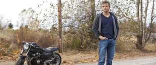 Bates Motel: Max Thieriot in Navy-Seal-Drama bei CBS
