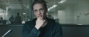 Play By Day: Serienstart von You Are Wanted bei Amazon