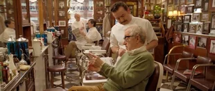 Play By Day: Crisis in Six Scenes auf Deutsch bei Amazon