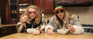 Play By Day: Start der 2. Staffel von Idiotsitter