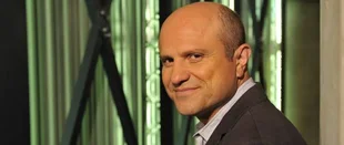 Travelers: Enrico Colantoni ab Herbst in Staffel 2