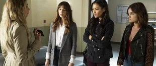 Pretty Little Liars: Hold Your Piece - Review