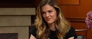 Grace and Frankie: Brooklyn Decker ist schwanger