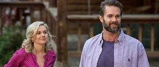 Play By Day: Serienstart von The Guest Book bei TBS