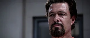 Supergirl: 24-Star Carlos Bernard in Staffel 3 zu Gast