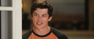 Riverdale: Graham Phillips als Ex von Veronica in Staffel 2