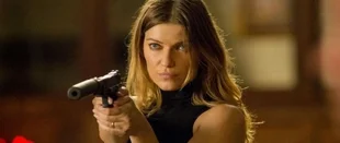The 100: Ivana Milicevic als Gefangene in Staffel 5