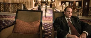 Wormwood: Trailer zur Netflix-Serie mit Peter Sarsgaard